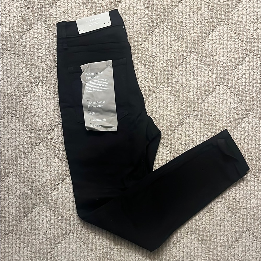 Everlane women’s Black Skinny Jeans, size 27 ankle, NWT